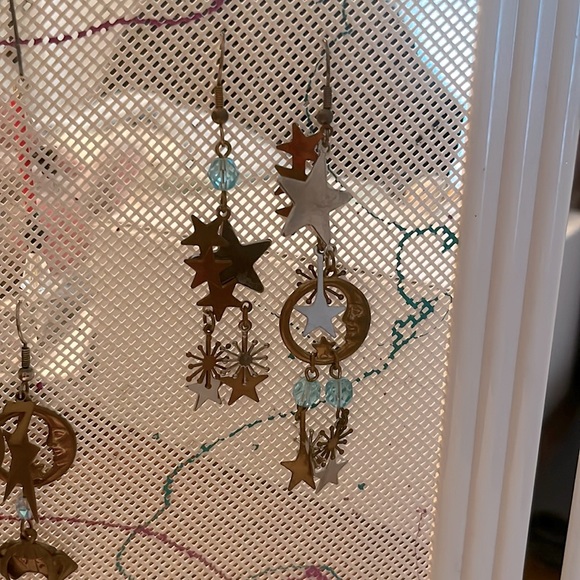 🥳Host Pick🥳Vintage 90s Stars and Moon with blue beads earrings - Picture 2 of 4